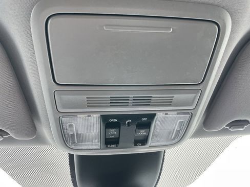 Used 2024 Honda Odyssey EX-L image 19