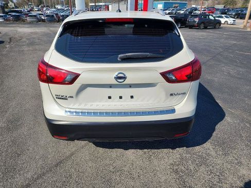 Certified 2017 Nissan Rogue Sport SV w/ SV All-Weather Package image 7