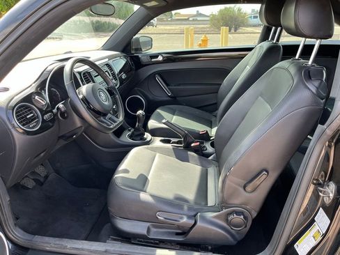 Used 2013 Volkswagen Beetle 2.5 image 21