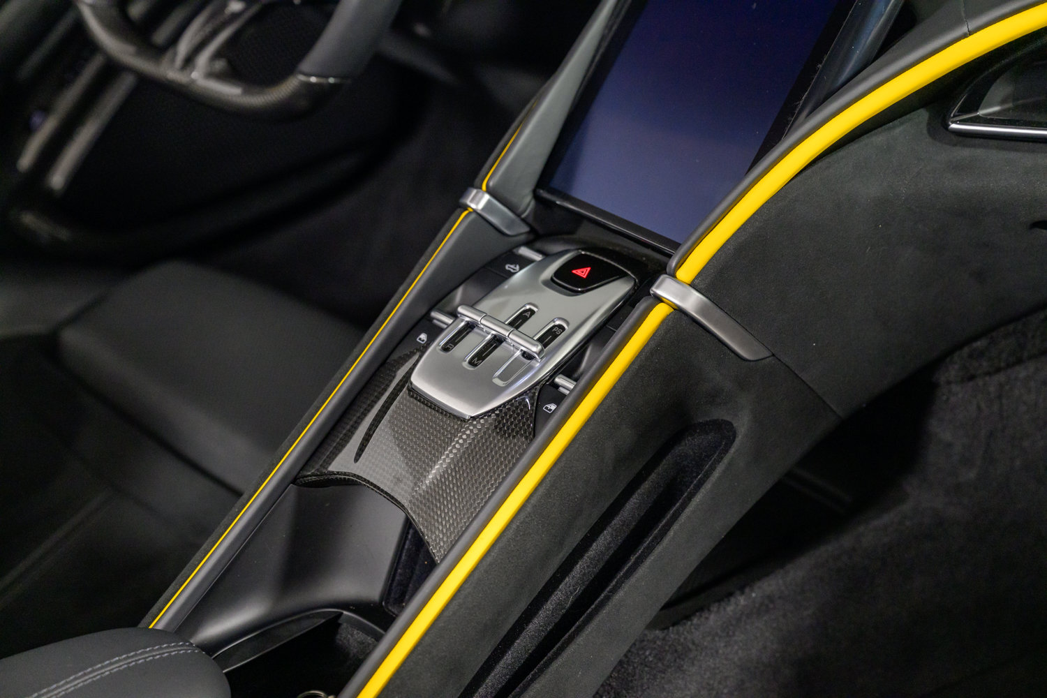 Certified 2024 Ferrari Roma Spider RWD image 40