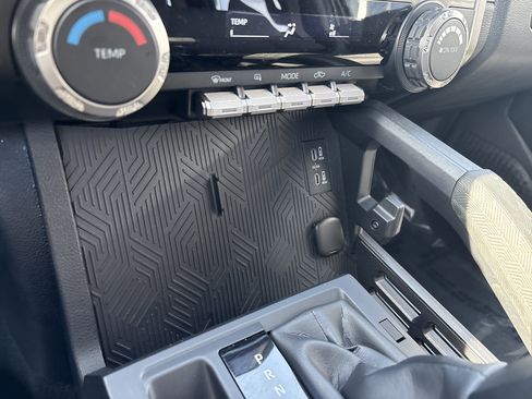 Used 2024 Toyota Tacoma SR image 25