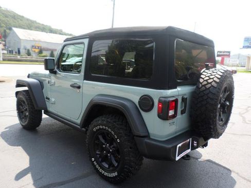 Used 2023 Jeep Wrangler Sport AWD/4WD image 7