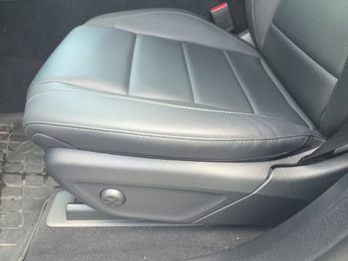 Used 2022 Mercedes-Benz GLE 450 4MATIC image 28