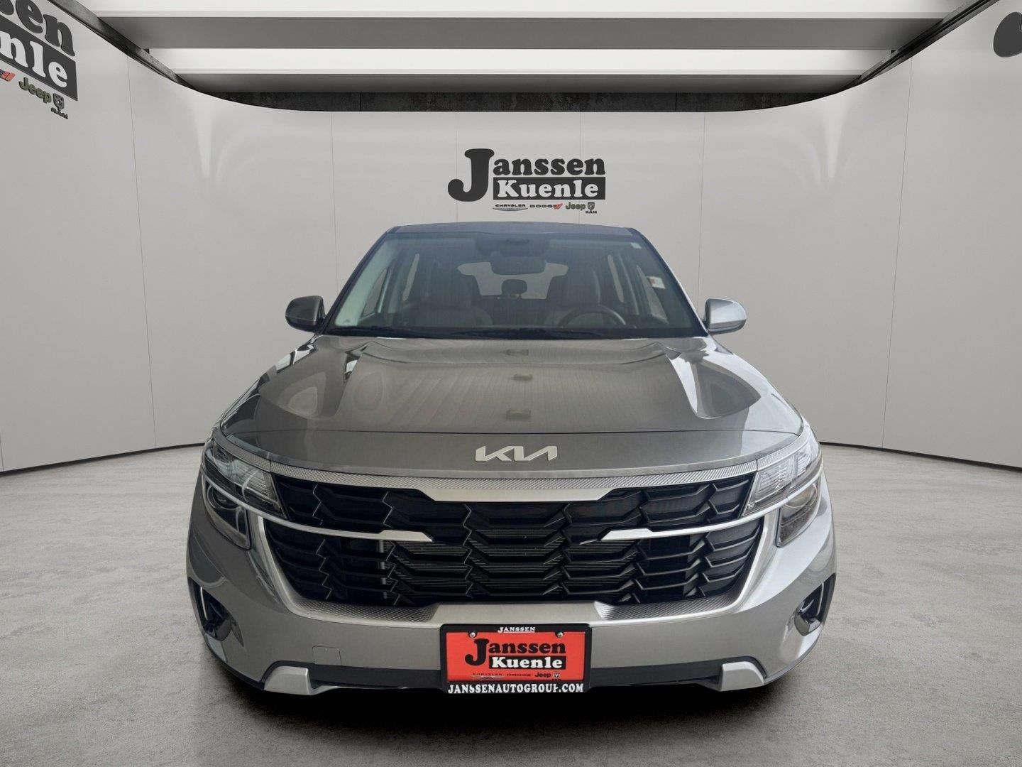 Used 2026 Kia Seltos LX AWD/4WD image 4