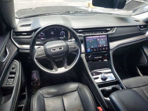 Used 2022 Jeep Grand Cherokee Limited w/ Luxury Tech Group II AWD/4WD image 13