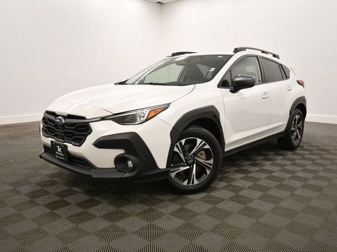 Used 2024 Subaru Crosstrek 2.0i Premium AWD/4WD image 2