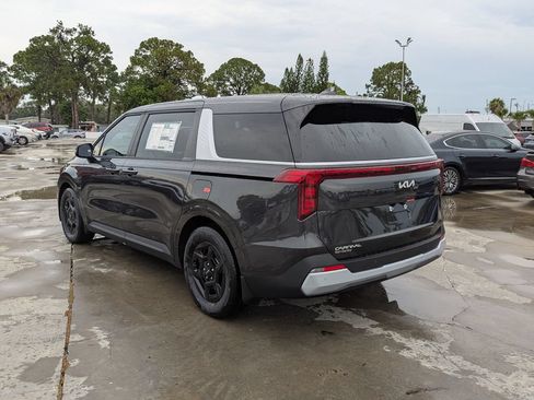 New 2026 Kia Carnival FWD image 6