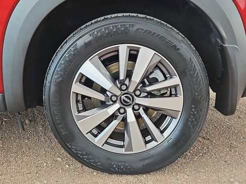 Used 2022 Nissan Pathfinder SL w/ SL Black Package image 14