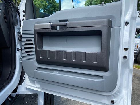 Used 2026 Ford F650 2WD Regular Cab Super Duty image 33