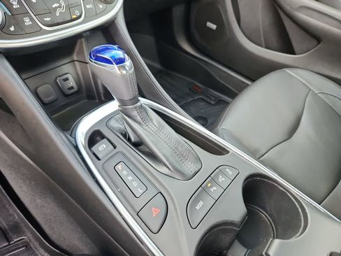 Used 2018 Chevrolet Volt Premier w/ Driver Confidence Package image 21