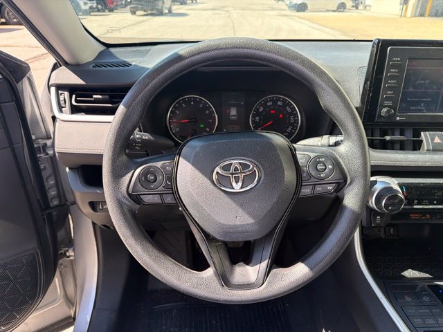 Used 2022 Toyota RAV4 XLE AWD/4WD image 21