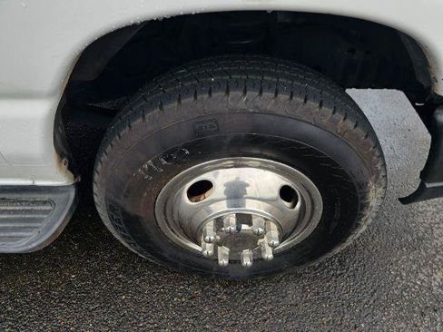 Used 2012 Ford E-450 and Econoline 450 Super Duty RWD image 35