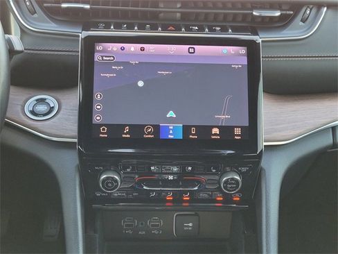 Used 2021 Jeep Grand Cherokee L Summit w/ Advanced Protech Group IV image 13