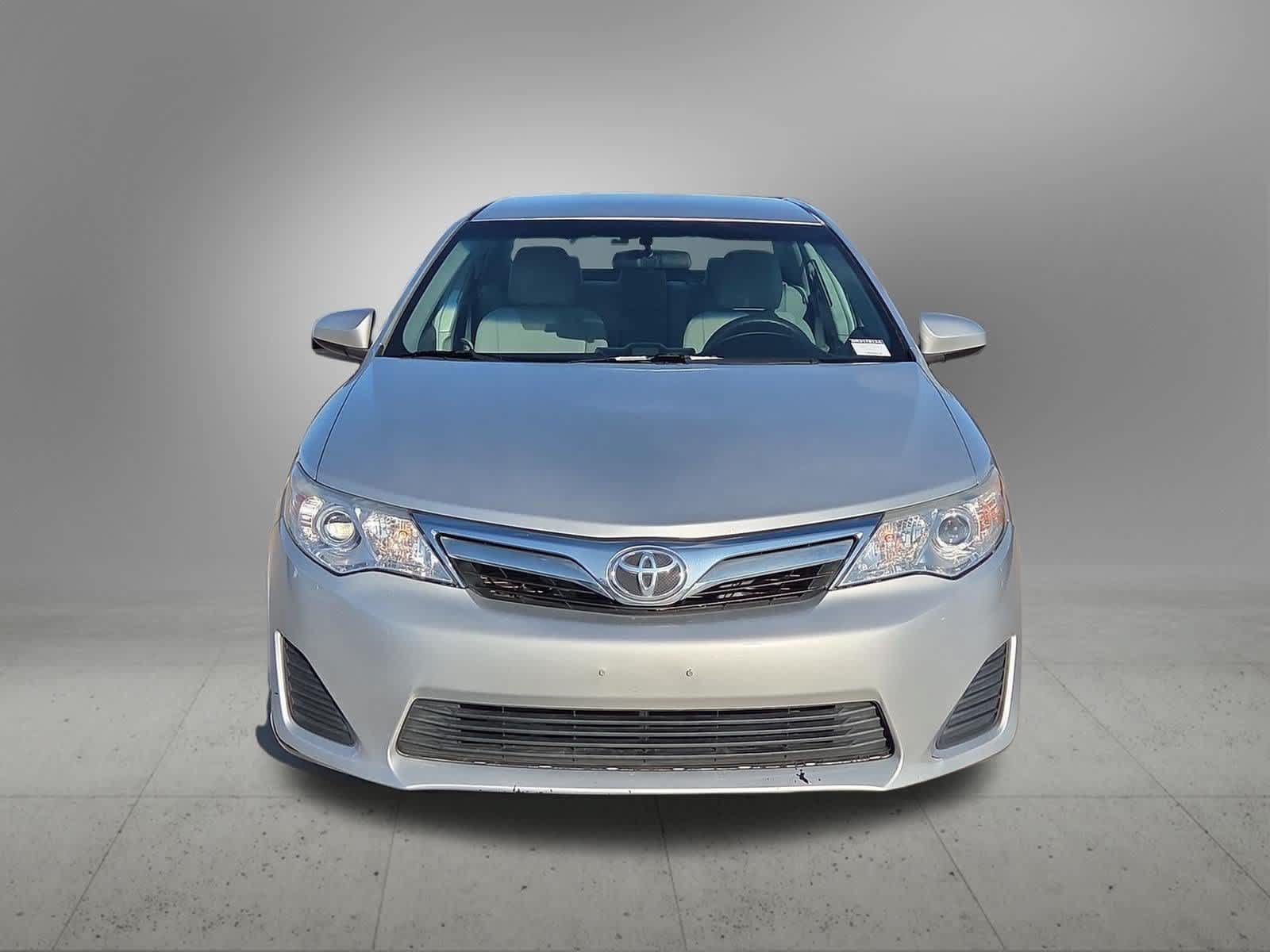 Used 2013 Toyota Camry LE FWD image 9