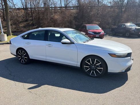 Used 2023 Honda Accord Touring image 22