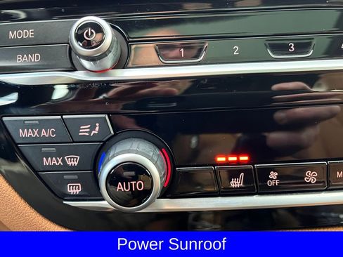 Certified 2023 BMW 530i xDrive w/ Convenience Package AWD/4WD image 8