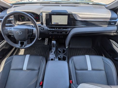 Used 2026 Toyota Camry SE FWD image 4