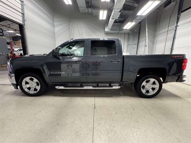 Used 2018 Chevrolet Silverado 1500 LT w/ LT Eassist Package AWD/4WD image 5