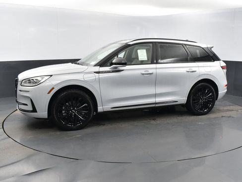 New 2025 Lincoln Corsair Grand Touring w/ Jet Appearance Package image 5