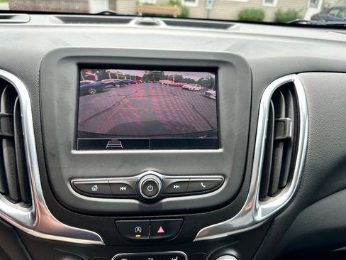 Used 2022 Chevrolet Equinox LT image 19