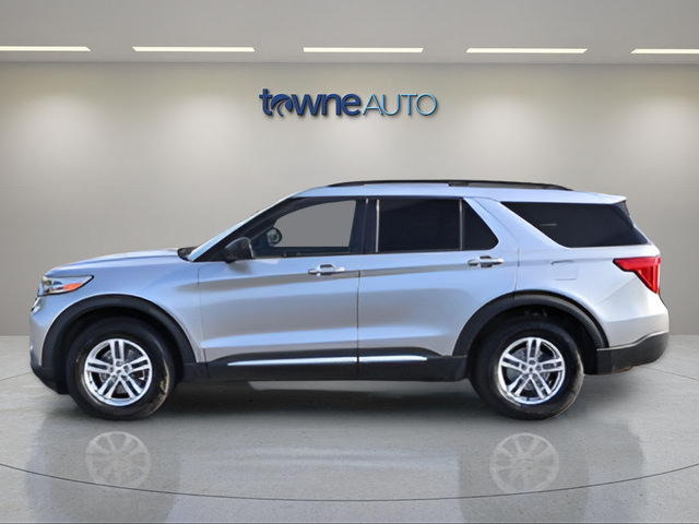 Used 2022 Ford Explorer XLT w/ Equipment Group 202A AWD/4WD image 4