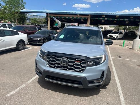 Used 2023 Honda Passport TrailSport image 3