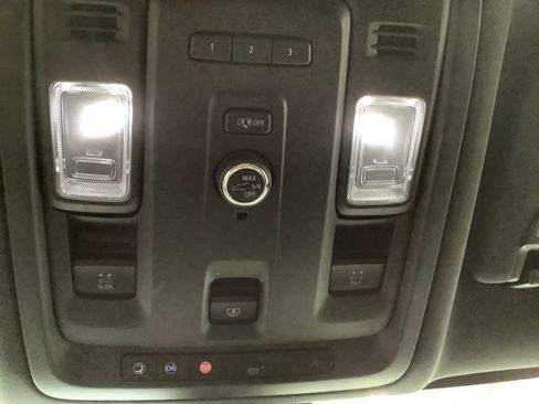 Used 2021 Chevrolet Suburban Z71 w/ Rear Media and Nav Package AWD/4WD image 25