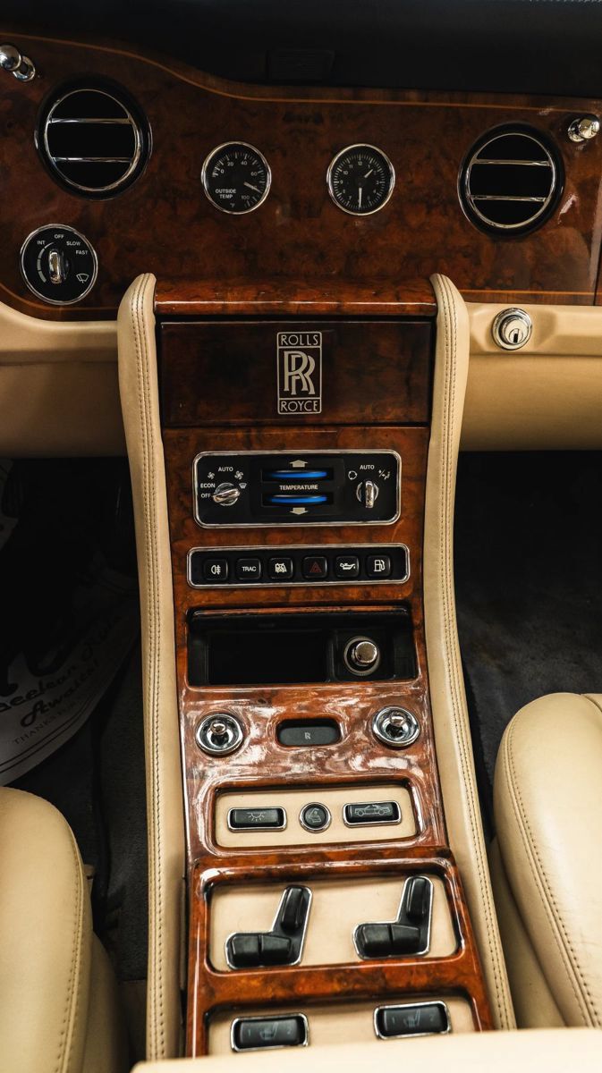 Used 2000 Rolls-Royce Corniche RWD image 15