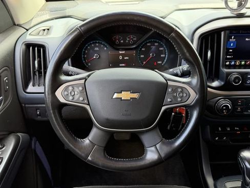 Used 2022 Chevrolet Colorado Z71 w/ Safety Package RWD image 13