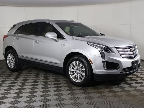 Used 2019 Cadillac XT5 AWD image 44