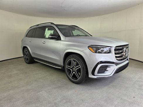 New 2026 Mercedes-Benz GLS 450 4MATIC image 1