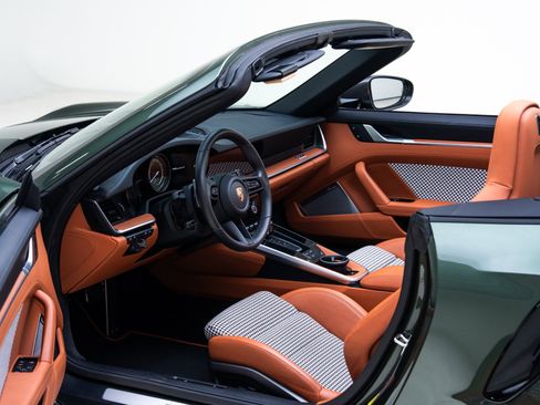 Used 2024 Porsche 911 Turbo S image 2