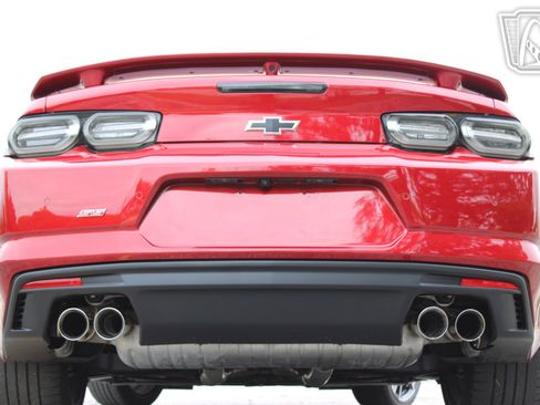 Used 2023 Chevrolet Camaro SS RWD image 12