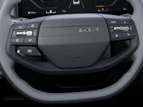 New 2025 Kia K4 EX image 22