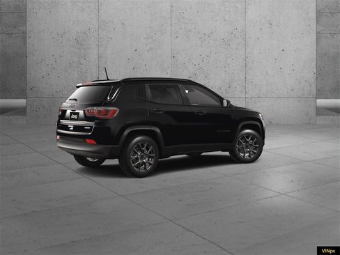 New 2026 Jeep Compass Latitude image 8