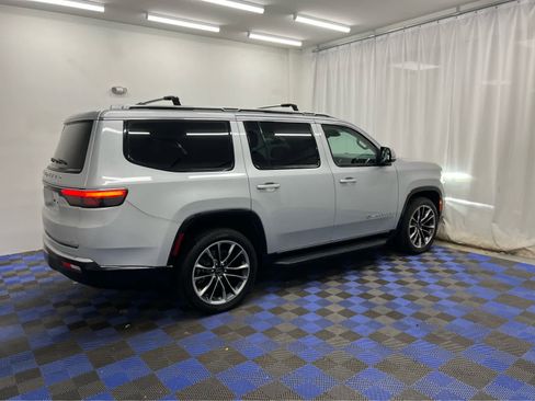 Used 2022 Jeep Wagoneer Series II w/ Premium Group I image 6