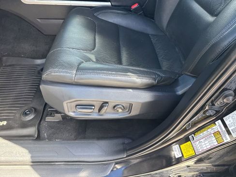 Used 2023 Toyota Tundra SR5 w/ SR5 Premium Package AWD/4WD image 19
