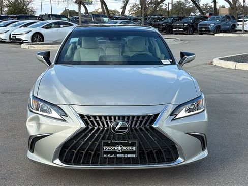 Used 2023 Lexus ES 350 w/ Premium Package image 10