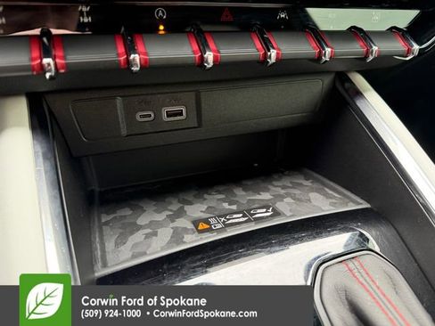 Used 2024 GMC Canyon AT4X image 39