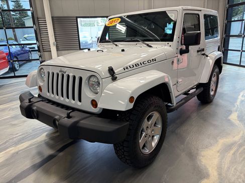 Used 2012 Jeep Wrangler Rubicon w/ PWR Convenience Group AWD/4WD image 3