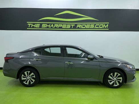 Used 2019 Nissan Altima 2.5 S AWD/4WD image 11