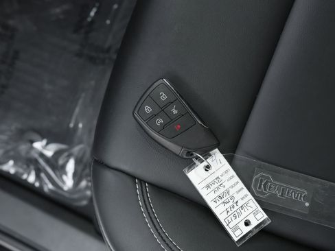 Used 2024 GMC Acadia Elevation image 46