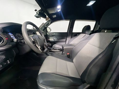 Used 2023 Toyota Tacoma TRD Sport w/ Advanced Technology Package AWD/4WD image 14