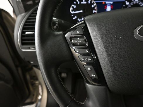 Used 2022 INFINITI QX80 Luxe w/ All-Season Package RWD image 10
