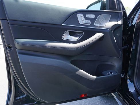 Certified 2025 Mercedes-Benz GLS 450 4MATIC image 12