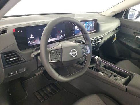 New 2026 Nissan Sentra SV w/ SV Convenience Package FWD image 11