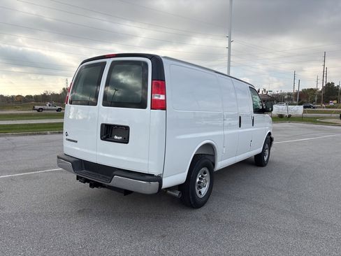 New 2025 Chevrolet Express 2500 image 5