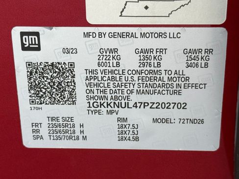Used 2023 GMC Acadia SLT AWD/4WD image 25