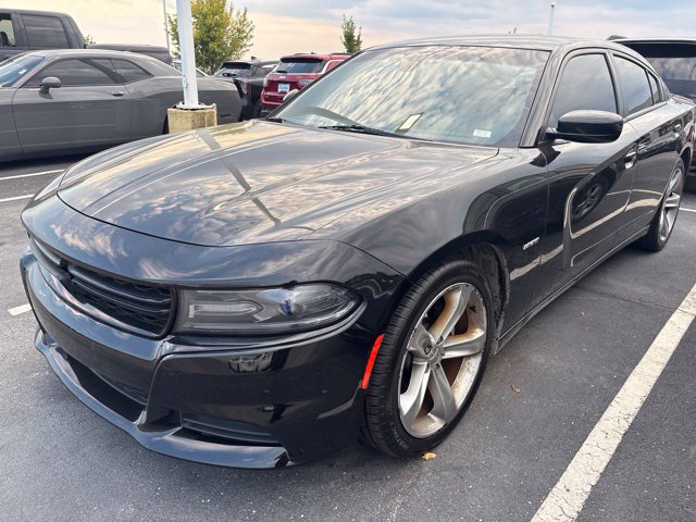 Used 2016 Dodge Charger R/T RWD image 2