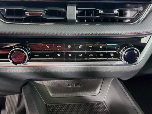New 2027 Chevrolet Equinox RS w/ LPO, Floor Liner Package AWD/4WD image 15